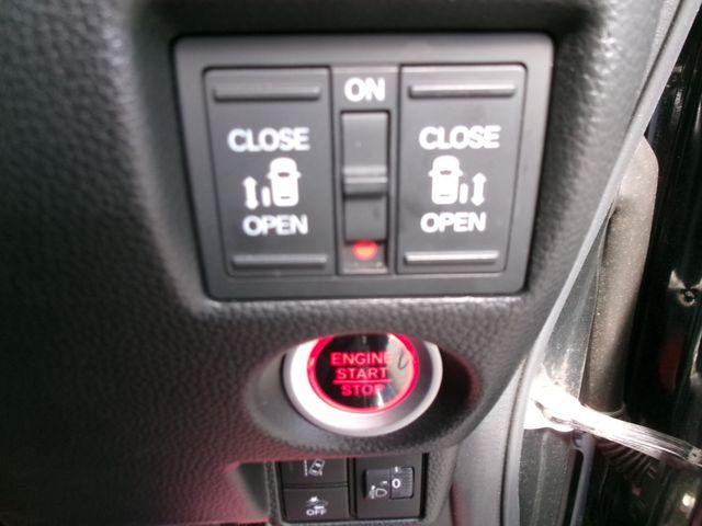 HONDA N BOX CUSTOM 2021 Image 31