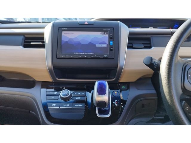 HONDA FREED HYBRID 2017 Image 31