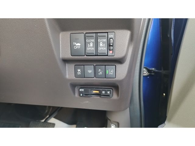 HONDA FREED HYBRID 2017 Image 31