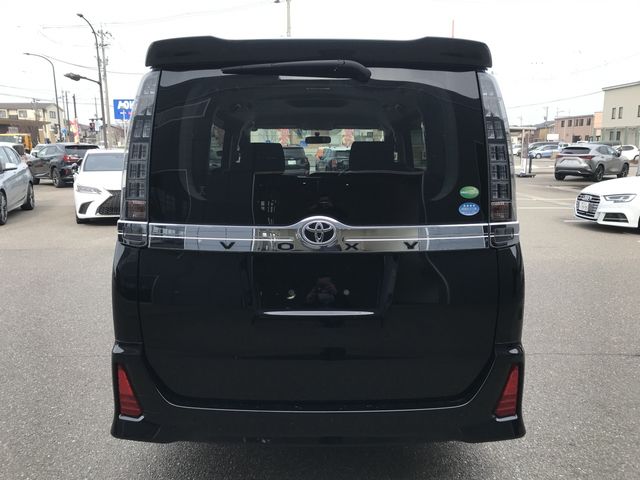 TOYOTA VOXY 2014 Image 31