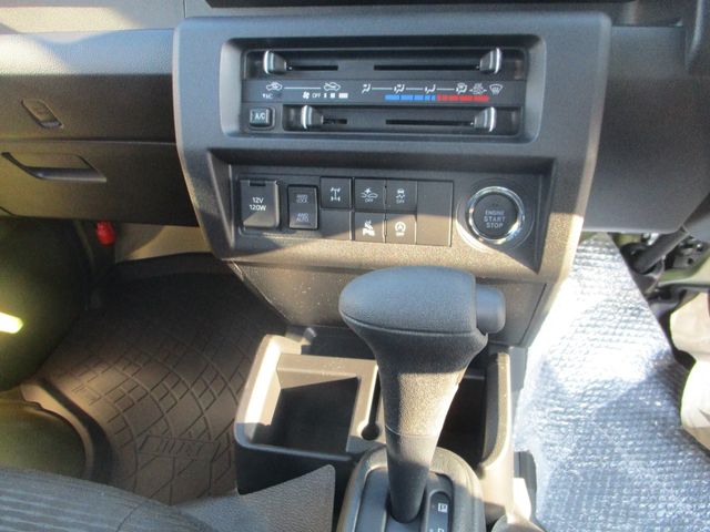 DAIHATSU HIJET TRUCK 4WD 2025 Image 31