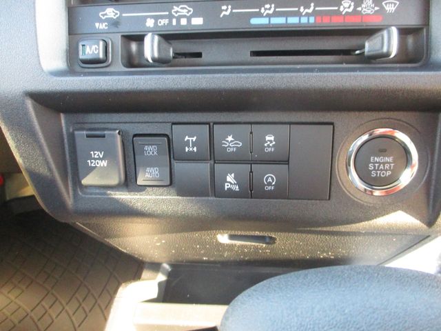 DAIHATSU HIJET TRUCK 4WD 2025 Image 31