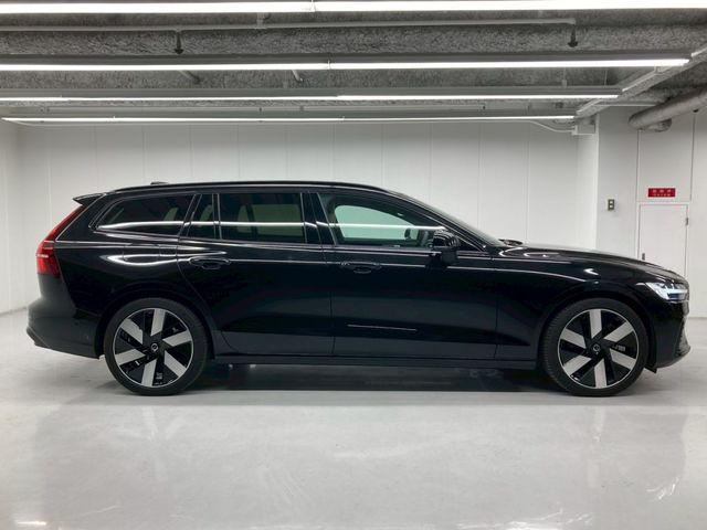 VOLVO V60 2024 Image 31