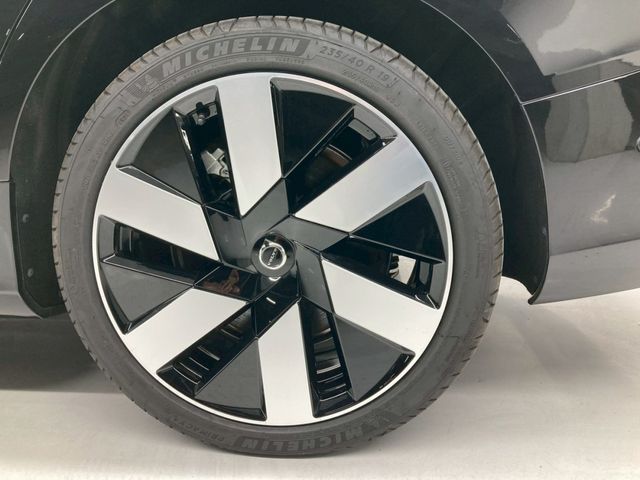 VOLVO V60 2024 Image 31