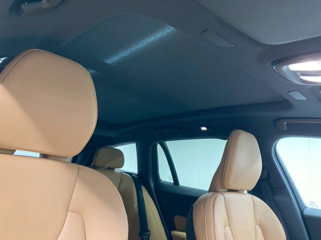 VOLVO V60 2024 Image 31