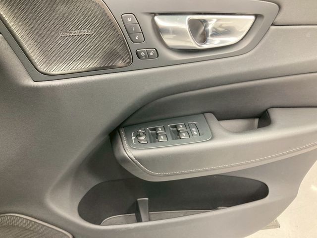 VOLVO XC60 2023 Image 31