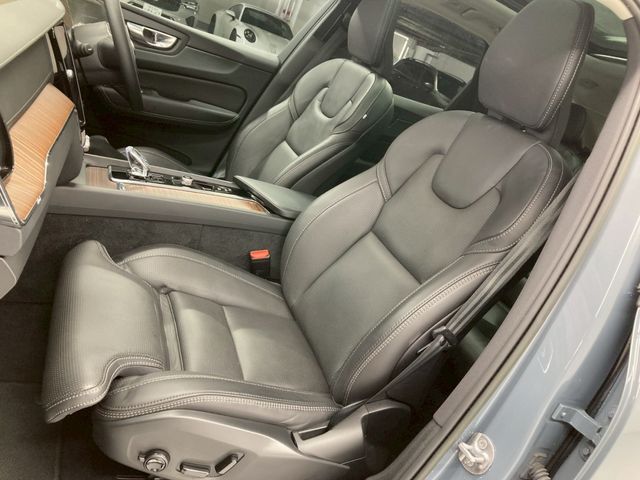 VOLVO XC60 2023 Image 31