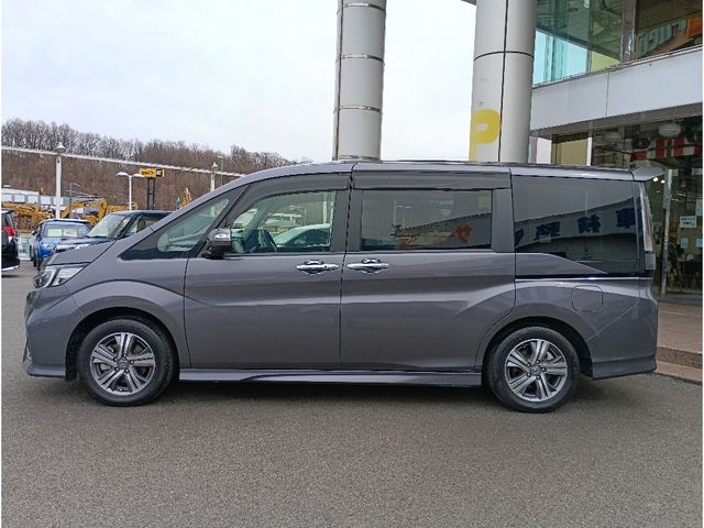 HONDA STEPWAGON E:HEV SPAD 2021 Image 31