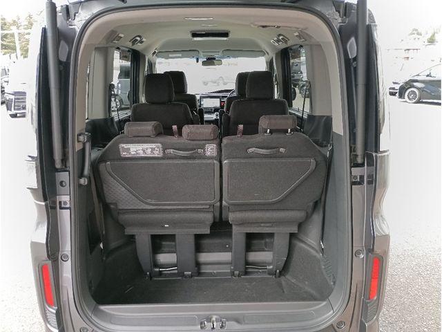 HONDA STEPWAGON E:HEV SPAD 2021 Image 31