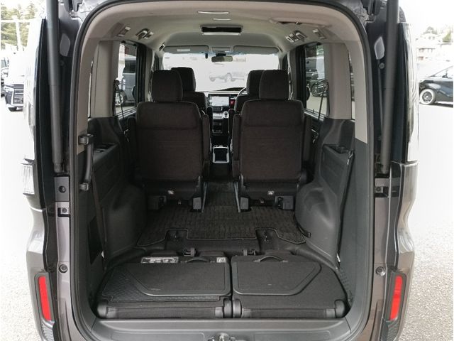 HONDA STEPWAGON E:HEV SPAD 2021 Image 31