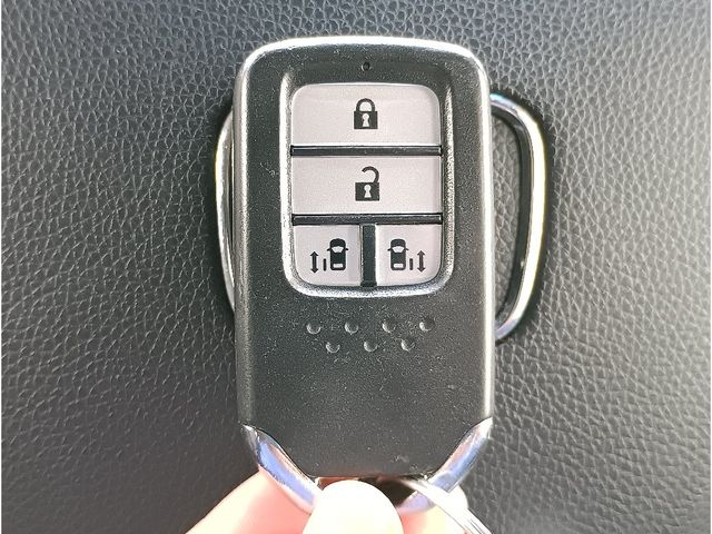 HONDA STEPWAGON E:HEV SPAD 2021 Image 31