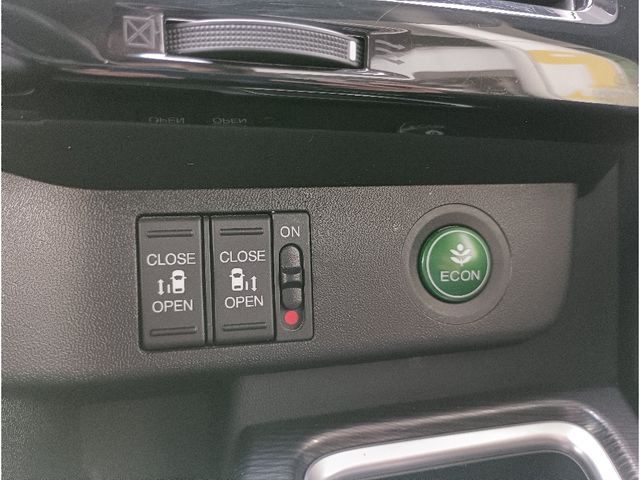 HONDA STEPWAGON E:HEV SPAD 2021 Image 31