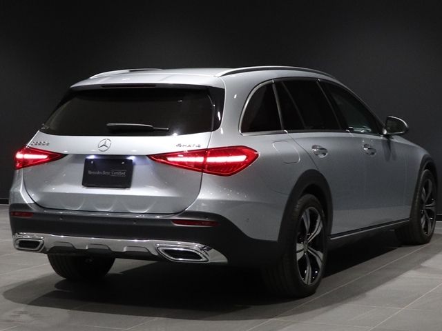 MERCEDES BENZ C CLAS 2023 Image 31