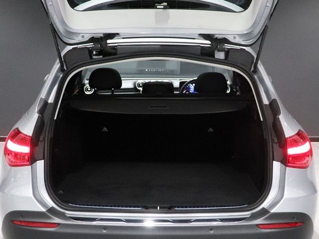 MERCEDES BENZ C CLAS 2023 Image 31