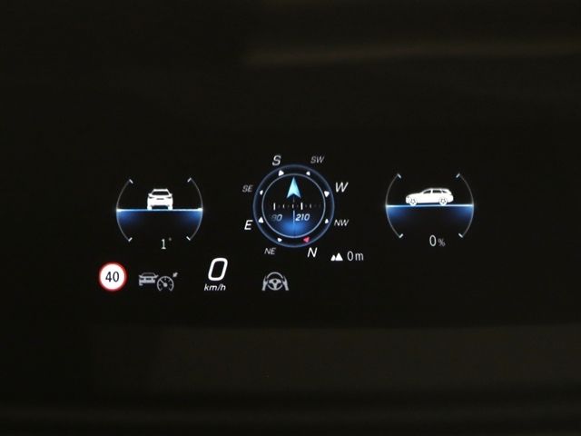 MERCEDES BENZ C CLAS 2023 Image 31