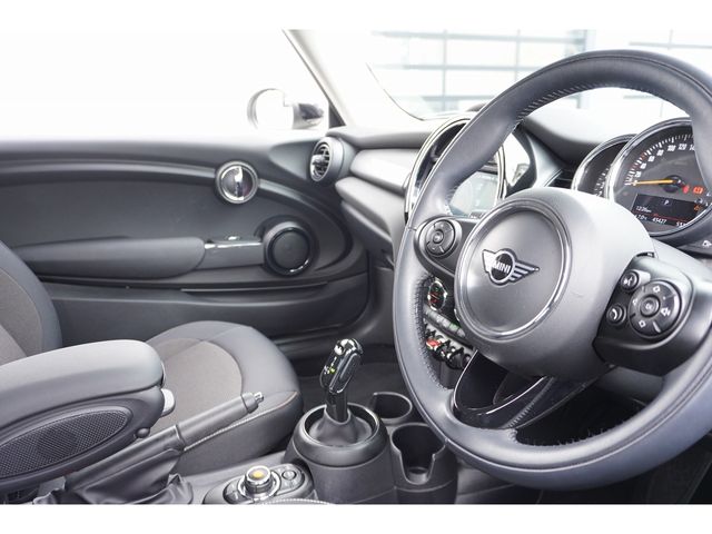 BMW MINI COOPER D 2021 Image 31