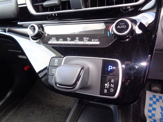 TOYOTA AQUA 2022 Image 31