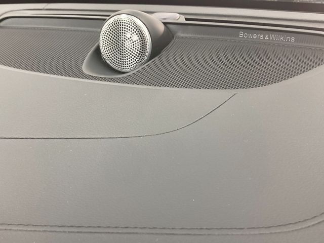 VOLVO V60 2025 Image 31