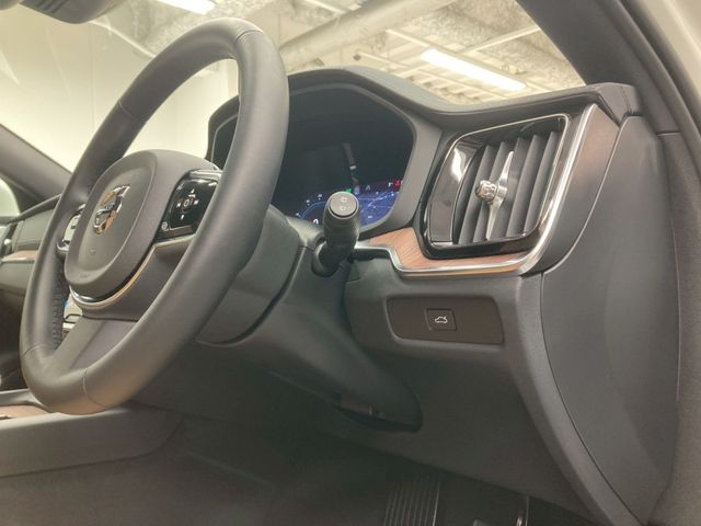 VOLVO V60 2025 Image 31