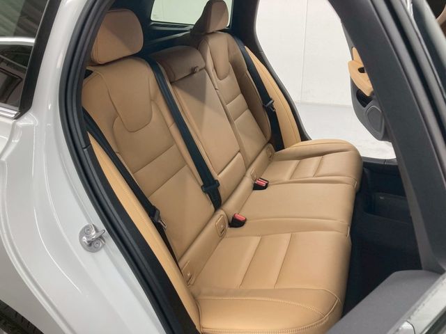 VOLVO V60 2025 Image 31