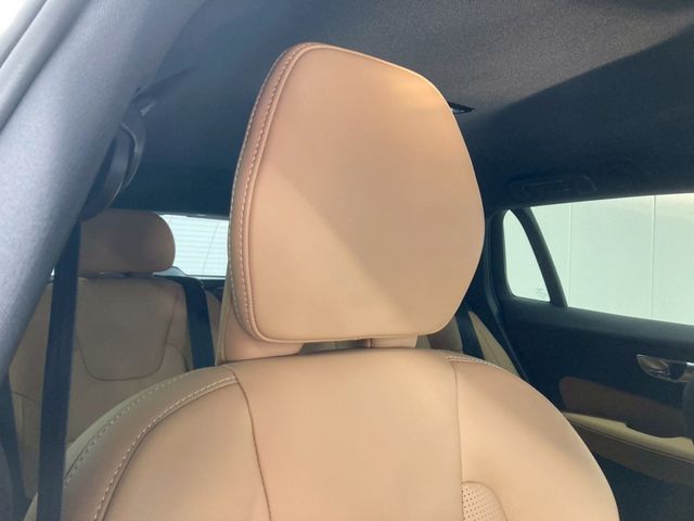 VOLVO V60 2025 Image 31