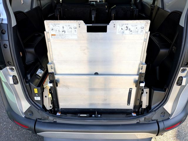 TOYOTA SIENTA 2016 Image 31