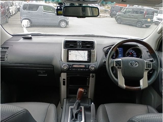 TOYOTA LANDCRUISER PRADO 2012 Image 31