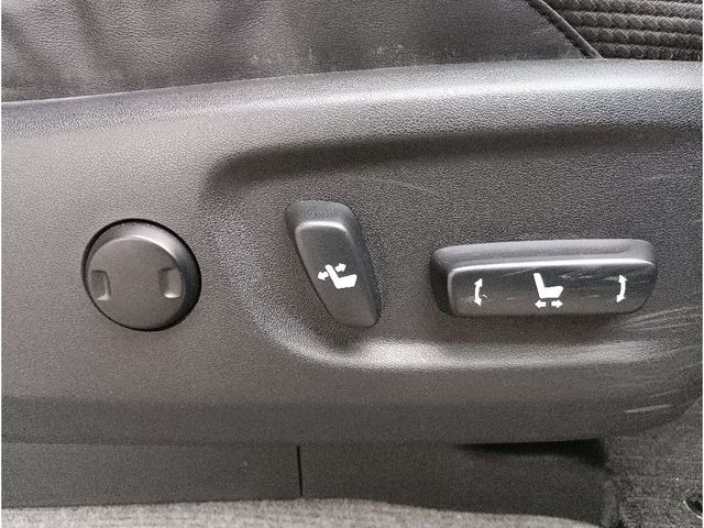 TOYOTA LANDCRUISER PRADO 2012 Image 31