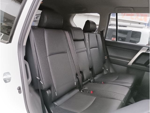 TOYOTA LANDCRUISER PRADO 2012 Image 31