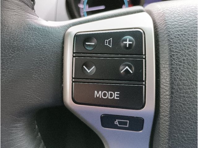 TOYOTA LANDCRUISER PRADO 2012 Image 31