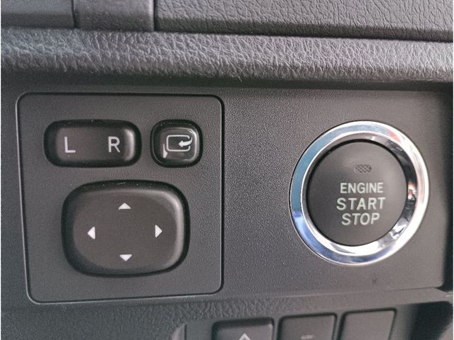 TOYOTA LANDCRUISER PRADO 2012 Image 31