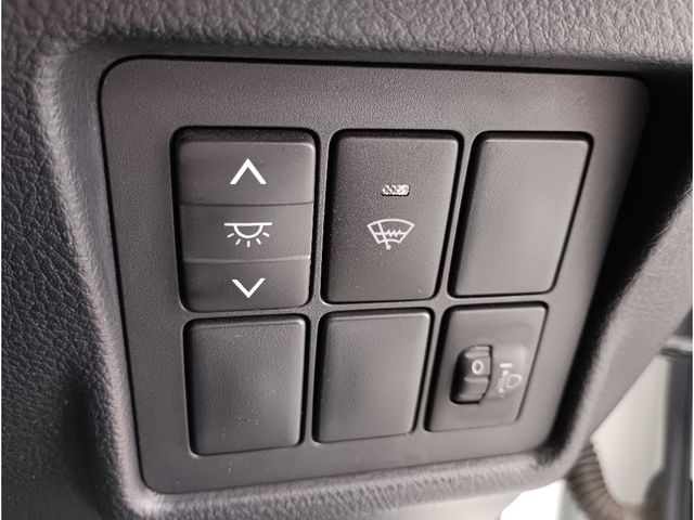 TOYOTA LANDCRUISER PRADO 2012 Image 31