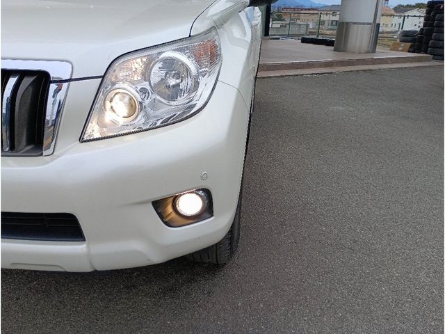 TOYOTA LANDCRUISER PRADO 2012 Image 31
