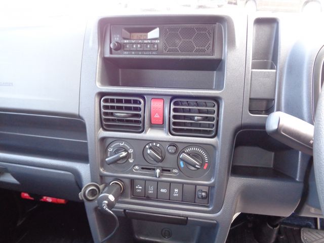 SUZUKI CARRY TRUCK 4WD 2020 Image 31