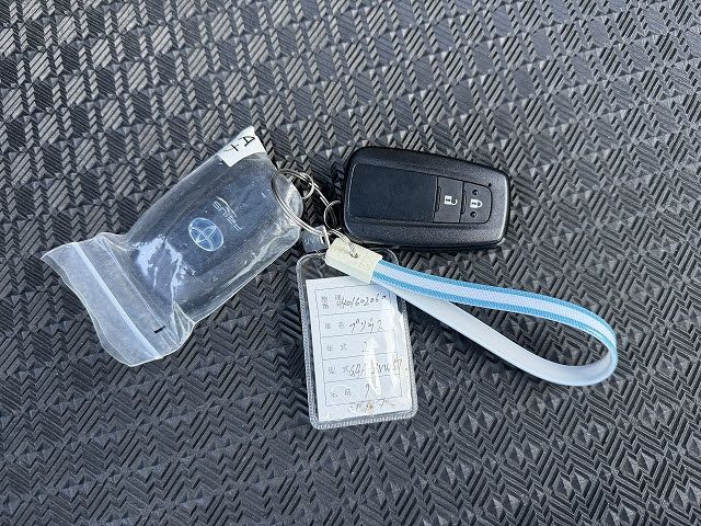 TOYOTA PRIUS 2020 Image 31