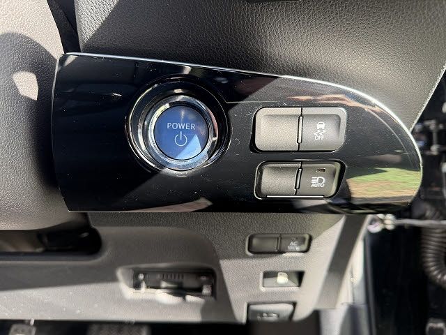 TOYOTA PRIUS 2020 Image 31