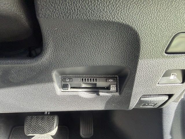 TOYOTA PRIUS 2020 Image 31