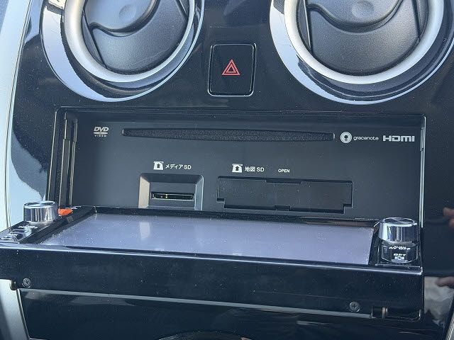 NISSAN NOTE 2015 Image 31