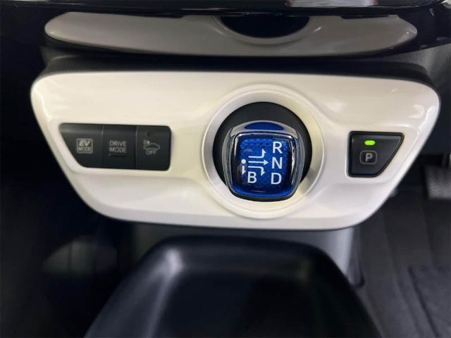 TOYOTA PRIUS 2018 Image 31