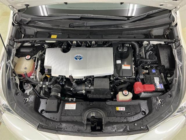 TOYOTA PRIUS 2018 Image 31