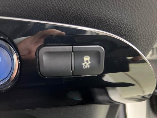 TOYOTA PRIUS 2018 Image 31