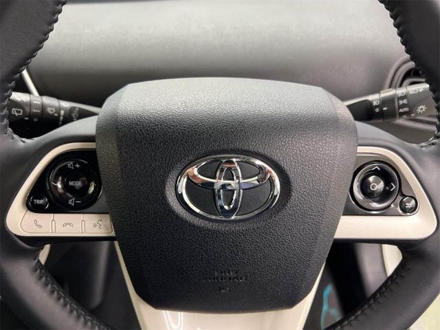 TOYOTA PRIUS 2018 Image 31