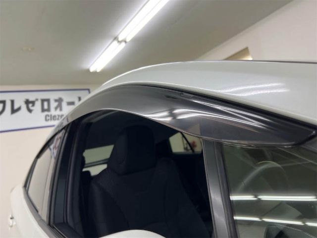TOYOTA PRIUS 2018 Image 31