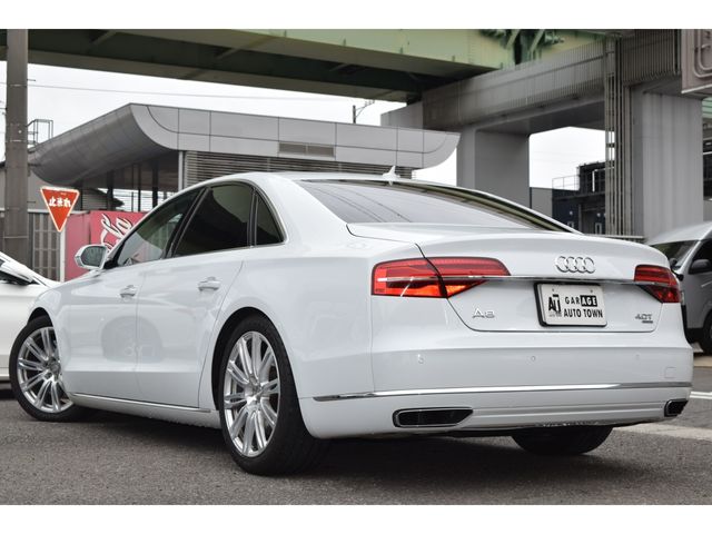 AUDI A8 2014 Image 31