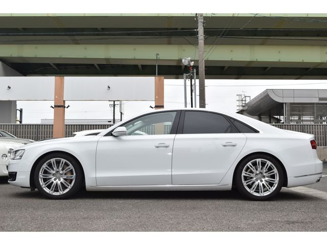 AUDI A8 2014 Image 31