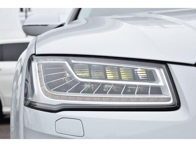AUDI A8 2014 Image 31