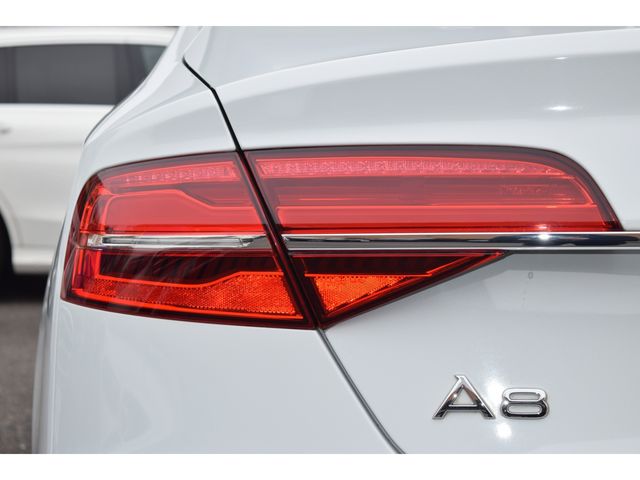 AUDI A8 2014 Image 31