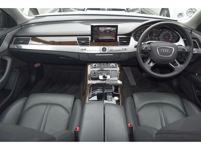 AUDI A8 2014 Image 31