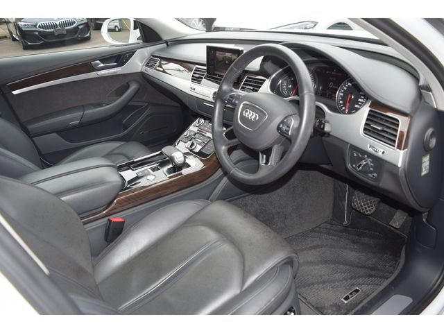 AUDI A8 2014 Image 31