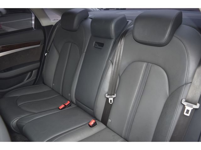 AUDI A8 2014 Image 31